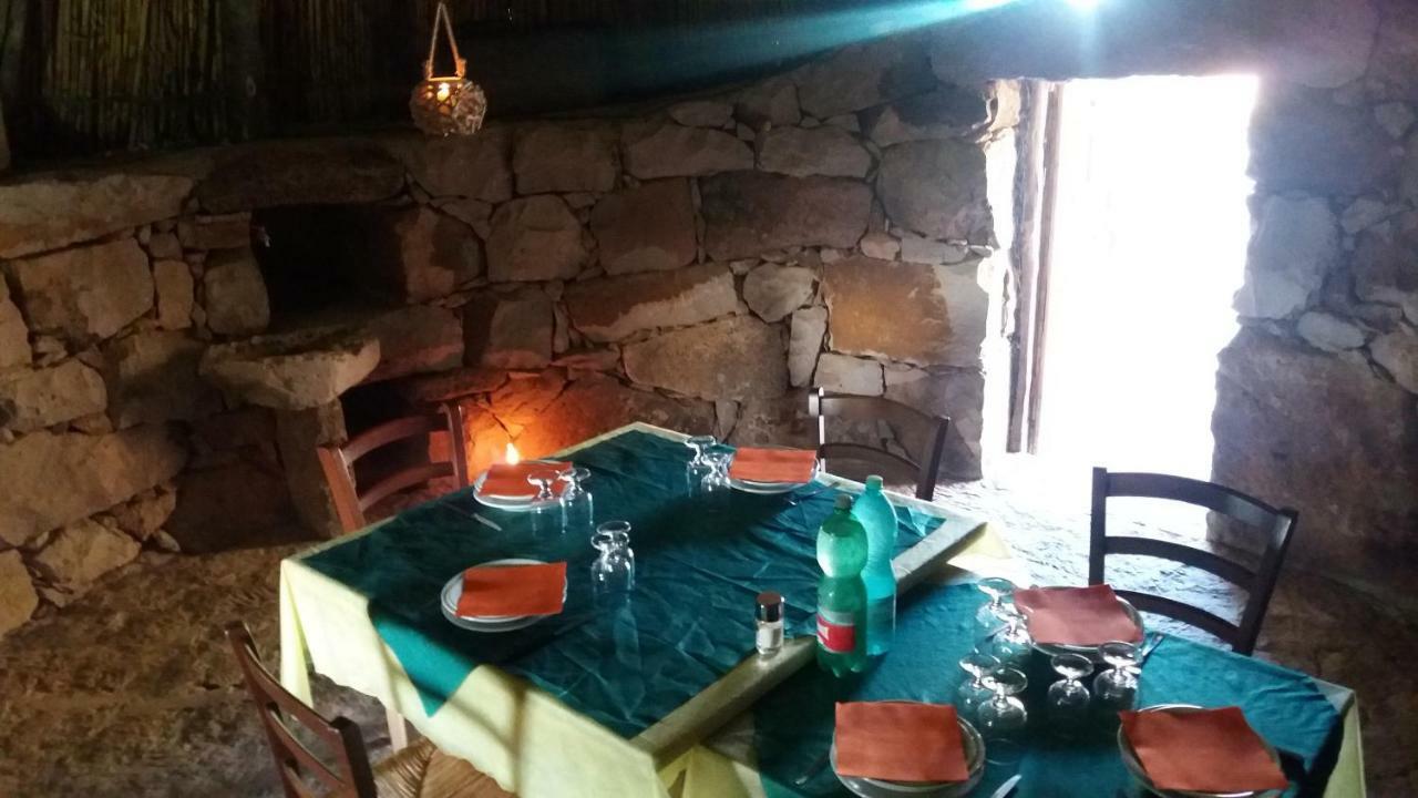 Agriturismo Sa E Padedda Mores Kültér fotó